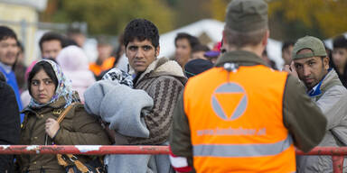 640 Flüchtlinge erreichen Spielfeld