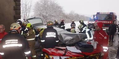 Dreifache Mutter stirbt bei Horror-Crash