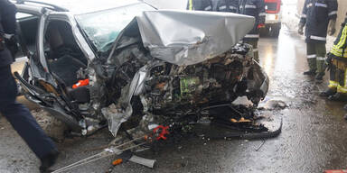 Dreifache Mutter stirbt bei Horror-Crash