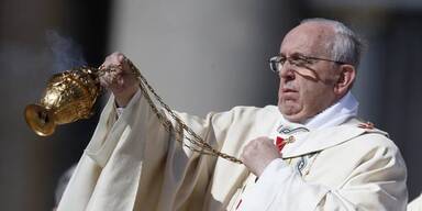 Papst fordert politische Lösung für Ukraine 