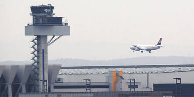 Flughafen und Tower Frankfurt