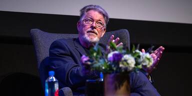 Jonathan Frakes