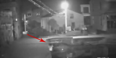 Schock-Video: Frau stirbt wegen Handy