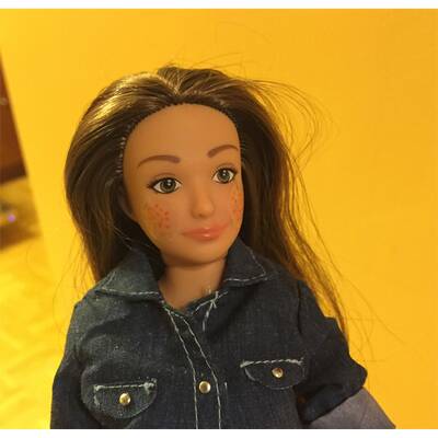 Lammily - Die Barbie mit normalen Proportionen und Problemen 