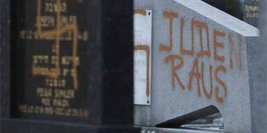Neo-Nazis verwüsten jüdischen Friedhof