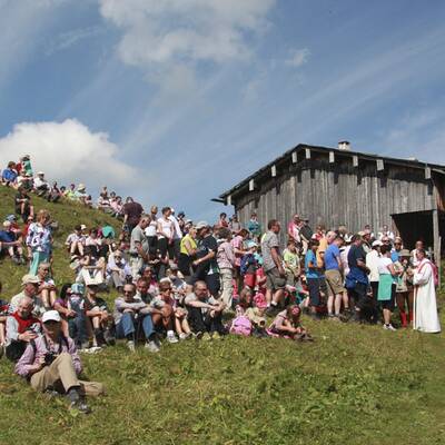 Bergmesse für verstorbenen Prinz Friso in Lech