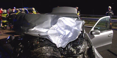 Drei Schwerverletzte bei Geisterfahrerunfall