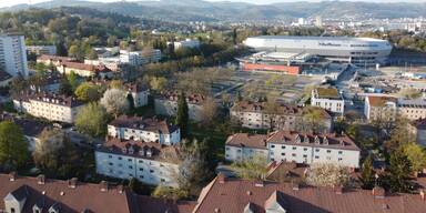 Streit um Froschberg-Projekt: Kritik an Tiefgaragen und fehlender Umweltprüfung