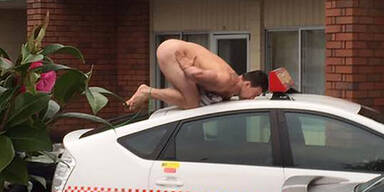 Nackte posieren als Tiefk&uuml;hl-Hendln