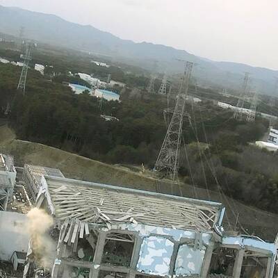 Satellitenbild: Explosion im AKW Fukushima am 14. März