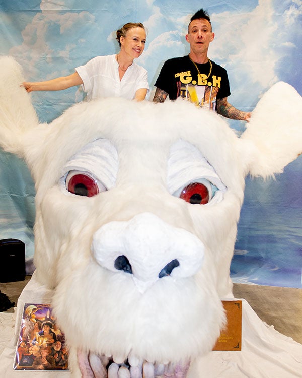 Tami Stronach, Noah Hathaway