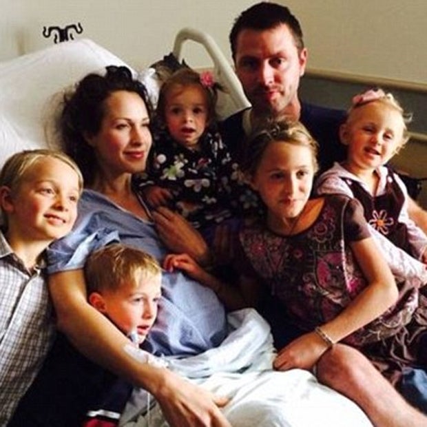 Frau stirbt, weil sie Baby retten wollte