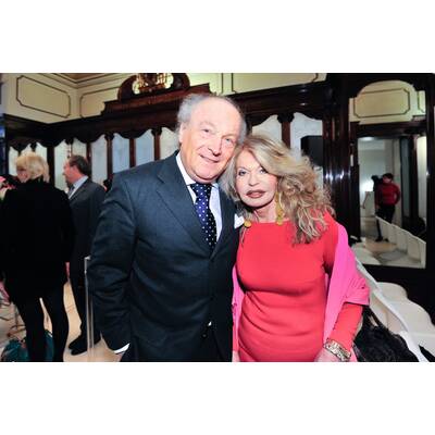 Verleihung des Pink Ribbon Award durch Opernstar Elina Garanca im Habighof