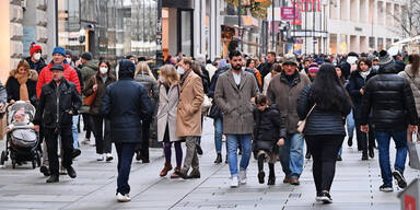 K&auml;rntner Stra&szlig;e Einkaufsstra&szlig;e Weihnachtsshopping