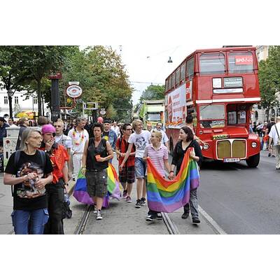 Tausende feiern Homosexuellen- und Transgender-Demo.
