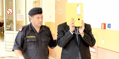 Taxler  missbrauchte Fahrgäste