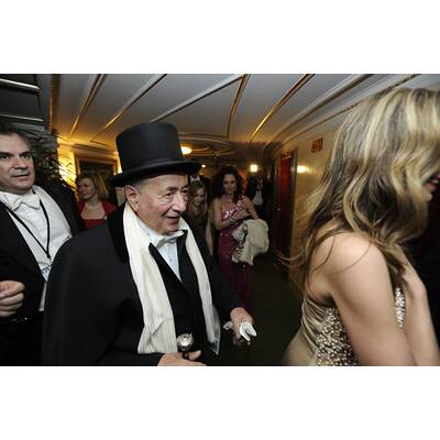 Richard Lugner und seine Stargäste treffen ein