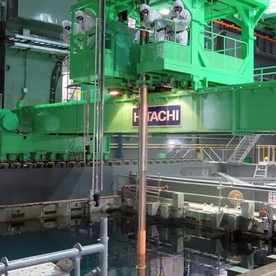 Fukushima: Brennstäbe werden geborgen