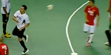 Jahrhundert-Treffer beim Futsal