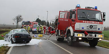 Feuerwehrmann (21) stirbt nach Horror-Crash