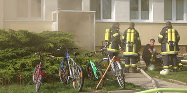 Wohnhausbrand fordert neun Verletzte