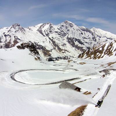 Schneeräumung auf der Großglockner-Hochalpenstraße 