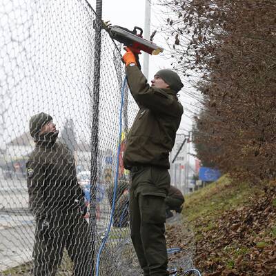 Die ersten Bilder vom Grenz-Zaun