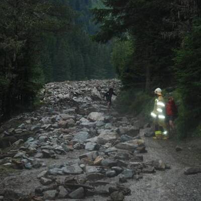 50 Personen wurden mittels Hubschrauber und Feuerwehrfahrzeugen gerettet