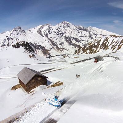 Schneeräumung auf der Großglockner-Hochalpenstraße 