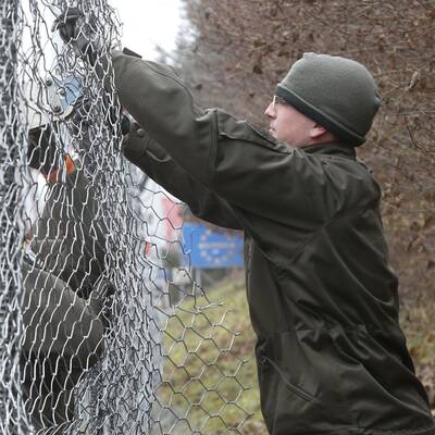 Die ersten Bilder vom Grenz-Zaun