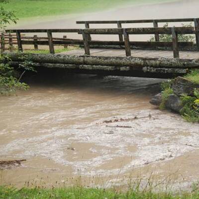 50 Personen wurden mittels Hubschrauber und Feuerwehrfahrzeugen gerettet
