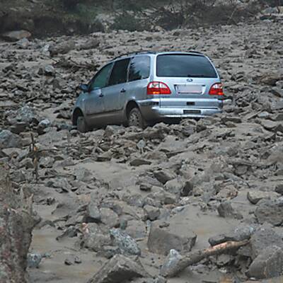 50 Personen wurden mittels Hubschrauber und Feuerwehrfahrzeugen gerettet