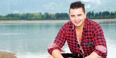 Gabalier l&auml;sst Elvis auferstehen