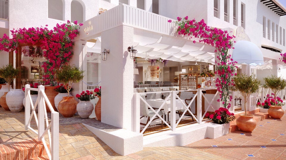 Das griechische Szenerestaurant GAIA eröffnet im Puente Romano Beach Resort in Marbella. 