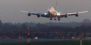 Passagier-Jet legt Notlandung hin