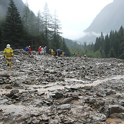 50 Personen wurden mittels Hubschrauber und Feuerwehrfahrzeugen gerettet