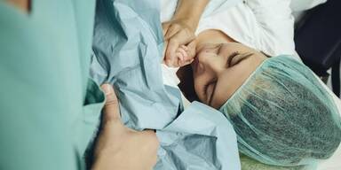 Vater schie&szlig;t auf Arzt, weil er Frau nackt sah