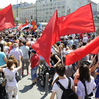 Pro- & Anti-Erdogan-Märsche in Wien