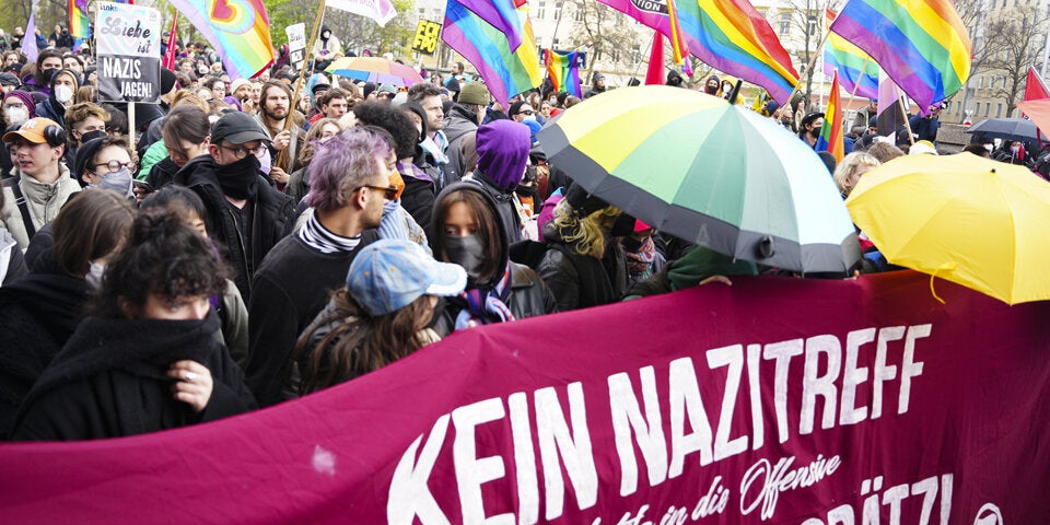 Eskalation bei Demo: Polizei setzt Pfefferspray ein
