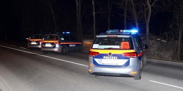 Geiseldrama: Räuber-Duo mit Beute auf der Flucht