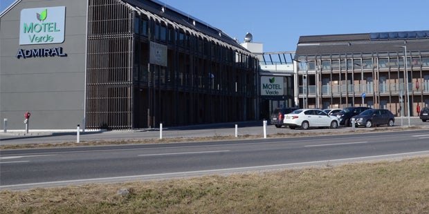 Geiseldrama: Räuber-Duo mit Beute auf der Flucht