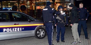 Geiseldrama: Räuber-Duo mit Beute auf der Flucht