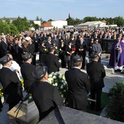 BK Gusenbauer am Grab