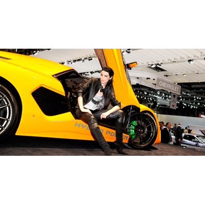 Die heißesten Girls des Genfer Autosalons