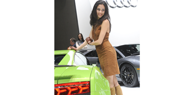 Die heißesten Girls des Genfer Autosalons