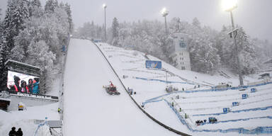 Schnee-Chaos: Skisprung-Quali in Bischofshofen abgesagt