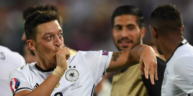 Deutschland siegt nach Elfer-Krimi