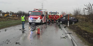 27-Jährige kracht frontal in LKW - tot