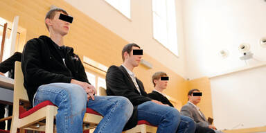 'Heil Hitler' im KZ: 6 Monate Haft