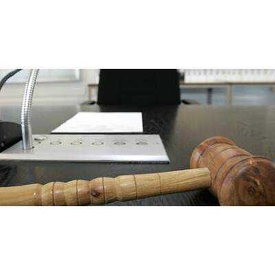 23:55 Zirkuszelt stürzt ein